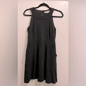 Loft 4P sleeveless black dress with pockets